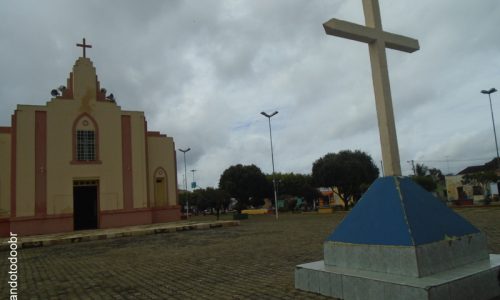 Ararendá - Praça da Igreja Matriz de São Vicente de Paulo