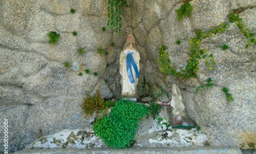Chaval - Pedra da Gruta de Nossa Senhora de Lourdes