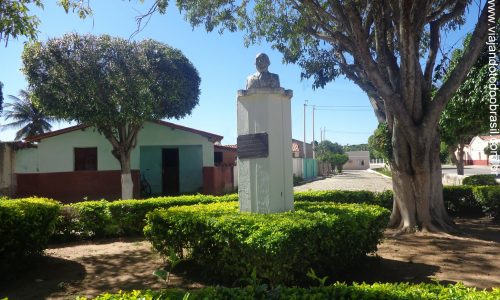 Martins - Praça Doutor José Xavier da Cunha