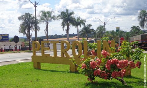 Petrolina de Goiás - Letreiro na entrada da cidade