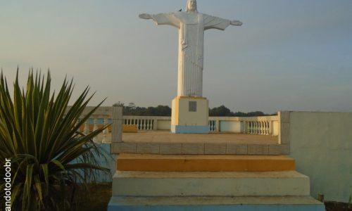 Plácido de Castro - Imagem em homenagem ao Cristo Redentor