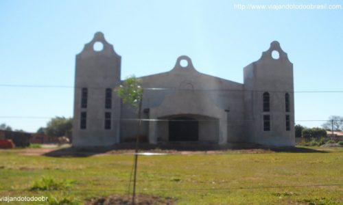 Batayporã - Igreja em construção
