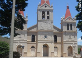 Guaçuí - Igreja de São Miguel Arcanjo