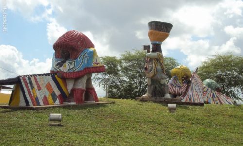Nazaré da Mata - Estátuas em Homenagem ao Maracatu
