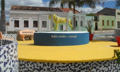 São João do Tigre - Praça da Matriz