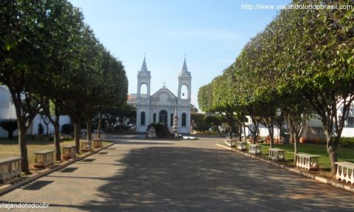 Três Lagoas - Praça da Igreja de Santo Antônio
