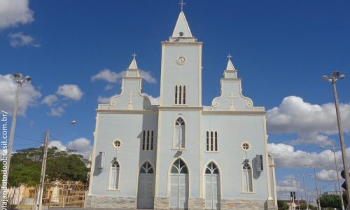 Uiraúna - Igreja Matriz Sagrada Família